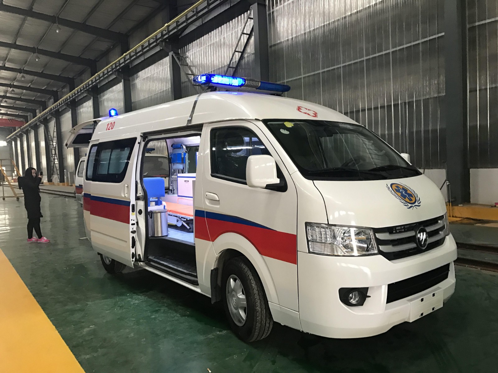 荥经县救护车转院