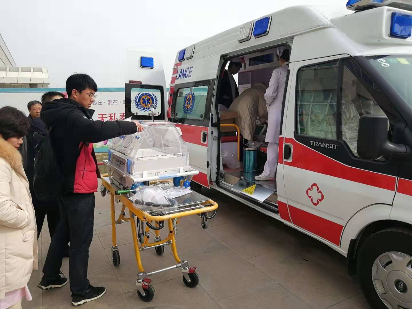 荥经县救护车转院
